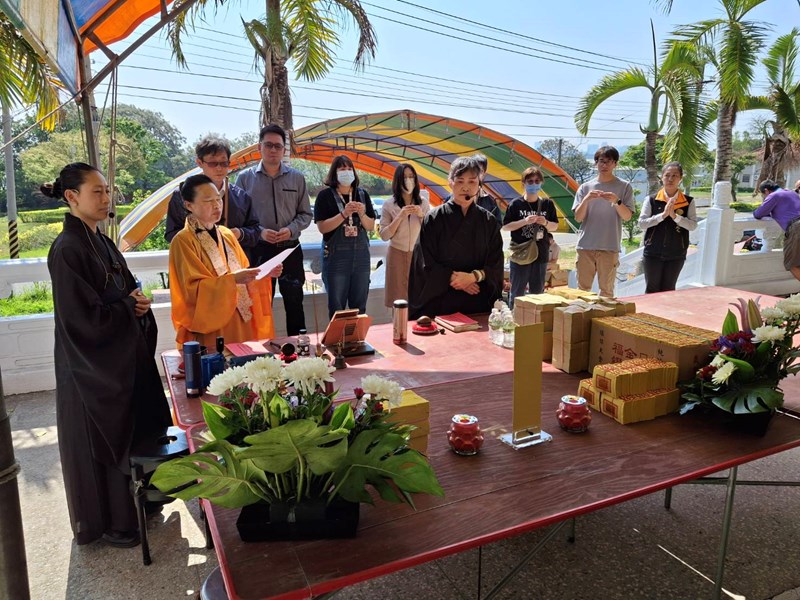 主任率仁家同仁祭祀追思