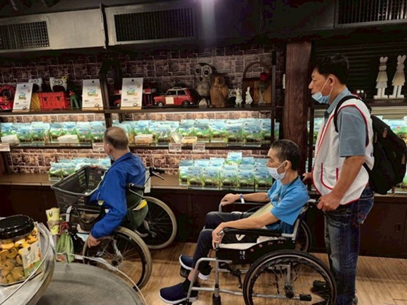 逛逛優格餅乾學院賣場各式各樣的餅乾和點心3