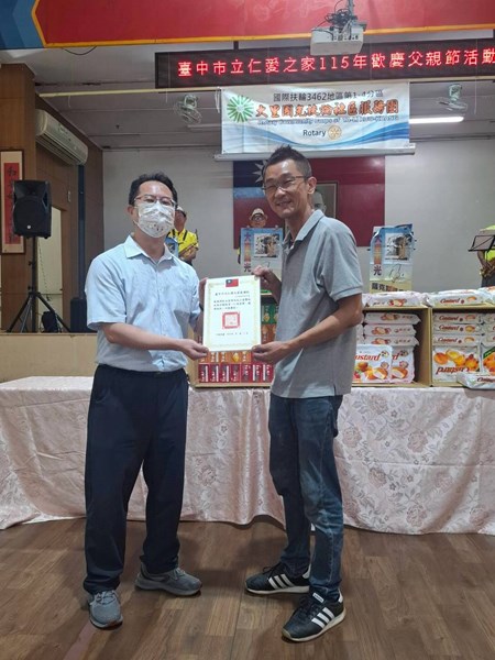 烤狀元炭烤地瓜捐贈本家烤地瓜與院民共享