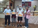 大里國光扶輪社捐贈食品一批